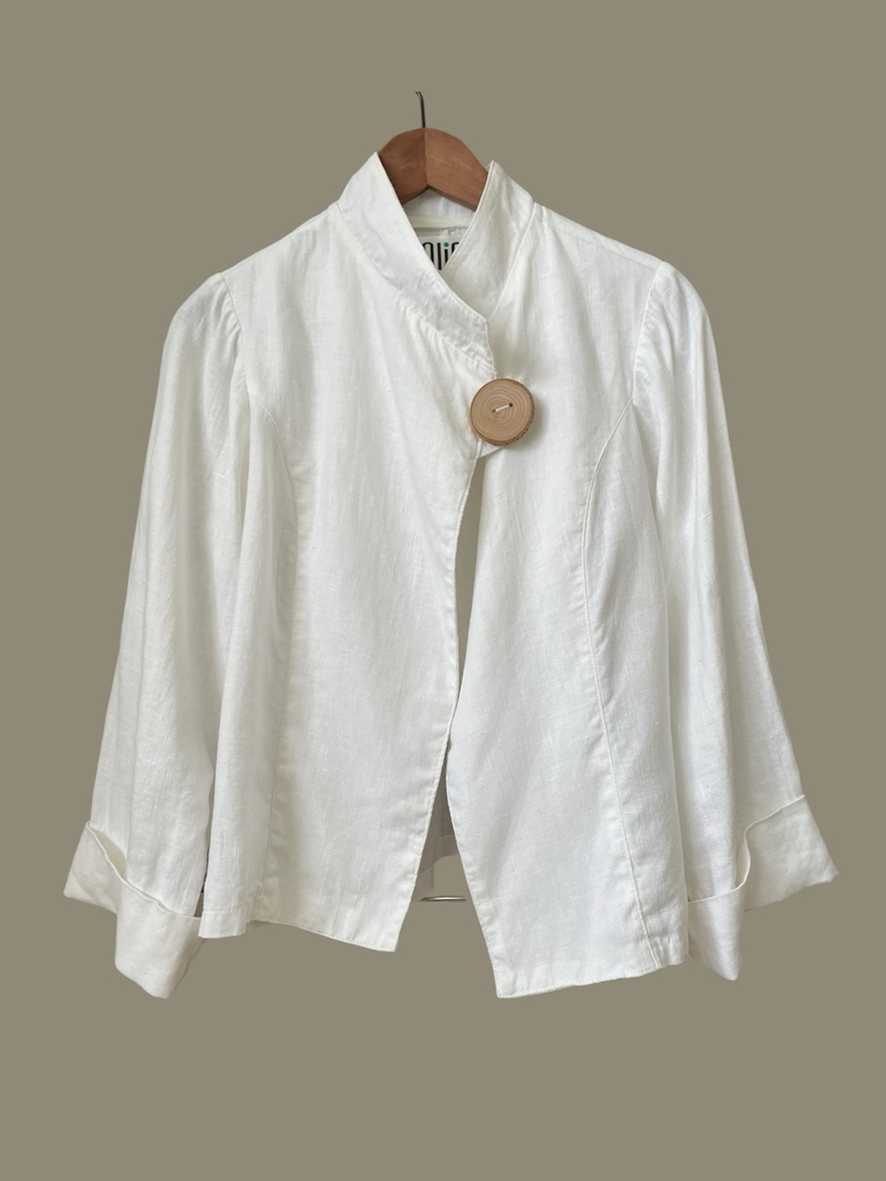 Olio White Linen Jacket Med Made in Canada Asymmetrical Wood Button Minimalist